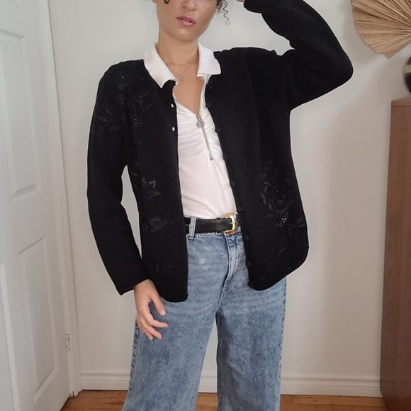 HEIRLOOM COLLECTIBLES BLACK EMBROIDERED KNITTED PADDED CARDIGAN - Picture 2 of 7